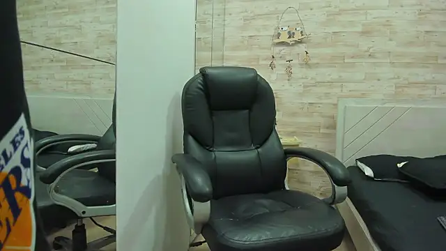 Snapshot of Jordi_Cooper chatting on February 25, 2026, 7:36 pm Jordi Cooper online show from February 25, 2026, 7:36 pm