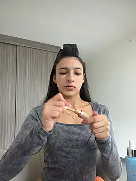 Snapshot of DannyCr_1 chatting on February 11, 2026, 9:25 pm DannyCr 1 online show from February 11, 2026, 9:25 pm