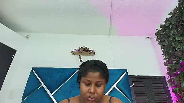 Snapshot of AlexaRousse4u chatting on April 1, 2026, 2:13 am AlexaRousse4u online show from April 1, 2026, 2:13 am