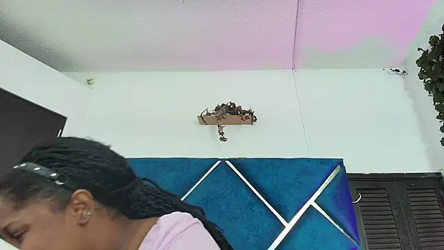 Snapshot of AlexaRousse4u chatting on March 25, 2026, 2:12 am AlexaRousse4u online show from March 25, 2026, 2:12 am