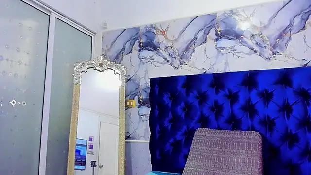 Snapshot of EBONY_SWEEET_ chatting on March 7, 2026, 3:35 am EBONY SWEEET online show from March 7, 2026, 3:35 am