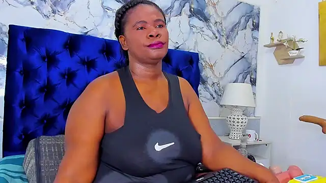 Snapshot of EBONY_SWEEET_ chatting on May 24, 2026, 3:17 am EBONY SWEEET online show from May 24, 2026, 3:17 am