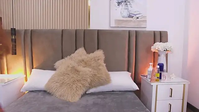 SaraLugo online show from March 27, 2026, 7:37 pm