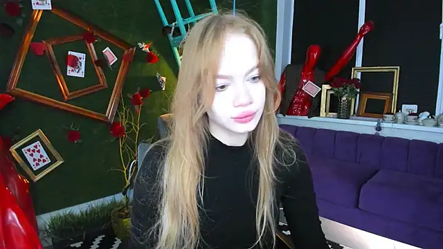 AmyNox online show from April 18, 2026, 5:10 am