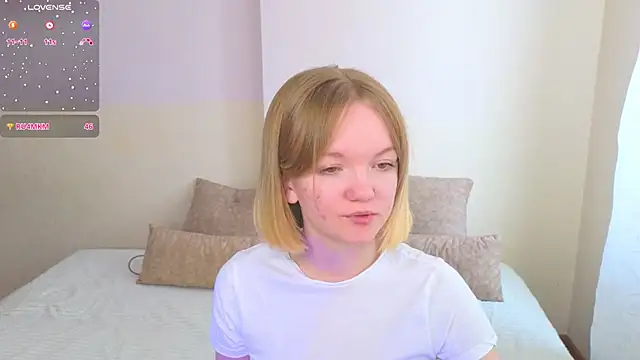 Snapshot of StellaBunny chatting on March 7, 2026, 4:19 am StellaBunny online show from March 7, 2026, 4:19 am