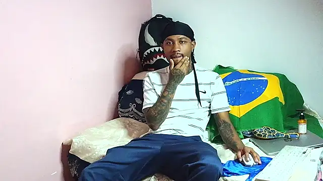 Snapshot of Bdarenth007 chatting on February 18, 2026, 10:50 pm Bdarenth007 online show from February 18, 2026, 10:50 pm