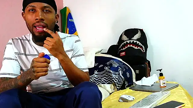 Snapshot of Bdarenth007 chatting on February 23, 2026, 8:42 pm Bdarenth007 online show from February 23, 2026, 8:42 pm