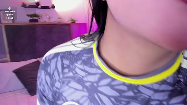Lola 12  online show from July 7, 2026, 1:47 pm