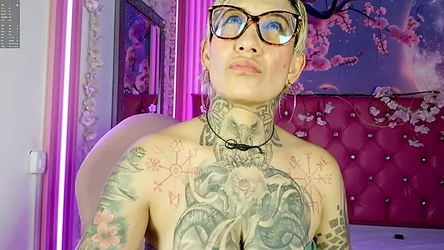 Snapshot of Everlyn_sexx chatting on May 17, 2026, 1:55 pm Everlyn sexx online show from May 17, 2026, 1:55 pm
