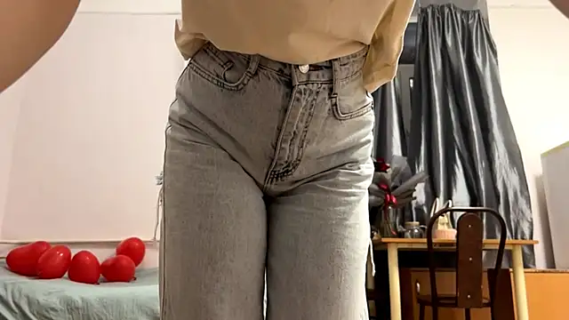 Snapshot of VickieKush chatting on February 19, 2026, 4:04 pm VickieKush online show from February 19, 2026, 4:04 pm