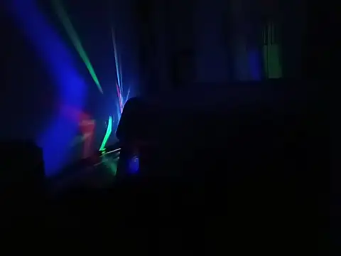 Snapshot of EroticCouple1 chatting on March 3, 2026, 9:22 pm EroticCouple1 online show from March 3, 2026, 9:22 pm