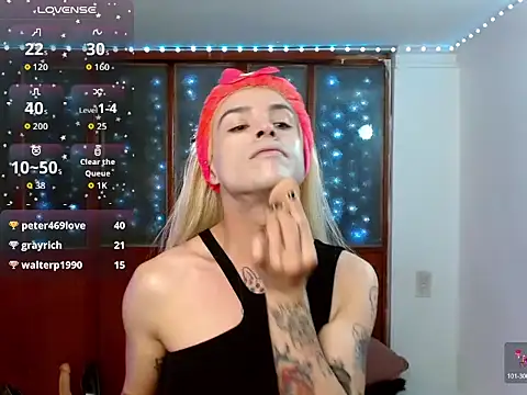 Snapshot of DanniHotBoy02 chatting on March 3, 2026, 8:32 am DanniHotBoy02 online show from March 3, 2026, 8:32 am