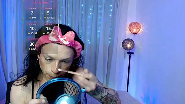 Snapshot of DanniHotBoy02 chatting on April 18, 2026, 3:53 am DanniHotBoy02 online show from April 18, 2026, 3:53 am