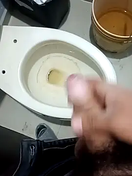 Snapshot of fercheyy chatting on February 16, 2026, 8:51 pm fercheyy online show from February 16, 2026, 8:51 pm