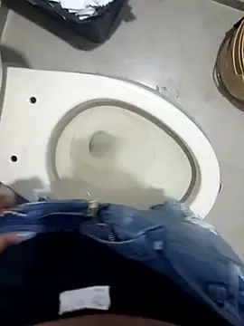 Snapshot of fercheyy chatting on February 25, 2026, 4:18 pm fercheyy online show from February 25, 2026, 4:18 pm