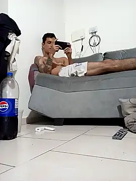 Snapshot of Max_and_anny chatting on April 11, 2026, 1:13 am Max and anny online show from April 11, 2026, 1:13 am