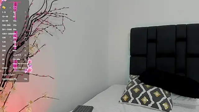 Snapshot of meli_rosee chatting on May 21, 2026, 10:40 pm meli rosee online show from May 21, 2026, 10:40 pm