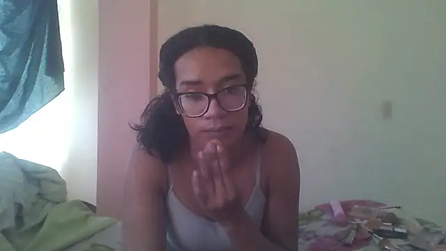 Snapshot of horny_brii chatting on July 6, 2026, 5:26 pm horny brii online show from July 6, 2026, 5:26 pm