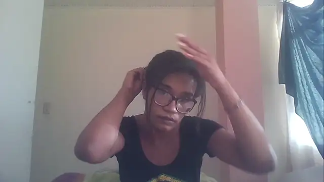 Snapshot of horny_brii chatting on June 11, 2026, 10:40 pm horny brii online show from June 11, 2026, 10:40 pm