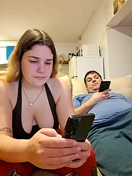 Snapshot of Dulcexpecado chatting on April 11, 2026, 1:35 am Dulcexpecado online show from April 11, 2026, 1:35 am