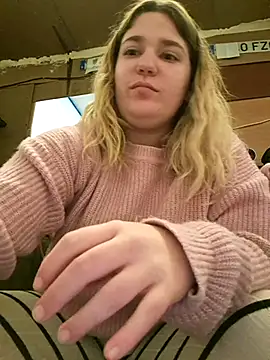 Snapshot of Dulcexpecado chatting on March 19, 2026, 5:02 pm Dulcexpecado online show from March 19, 2026, 5:02 pm