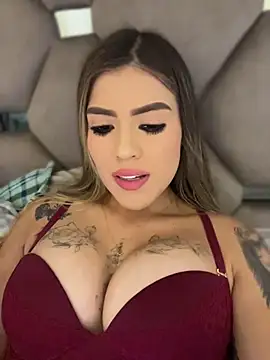 Snapshot of GabrielaS_ chatting on April 7, 2026, 8:10 pm GabrielaS online show from April 7, 2026, 8:10 pm