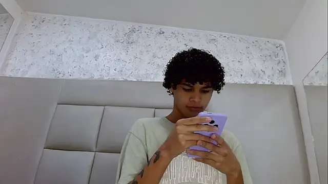 Snapshot of MattyMaxx_ chatting on February 17, 2026, 7:11 pm MattyMaxx online show from February 17, 2026, 7:11 pm