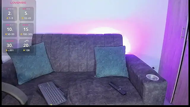 Snapshot of velmoon chatting on February 26, 2026, 7:36 pm velmoon online show from February 26, 2026, 7:36 pm