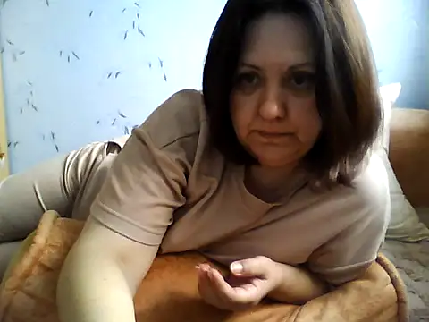 LockyCharm111 online show from May 13, 2026, 4:30 am