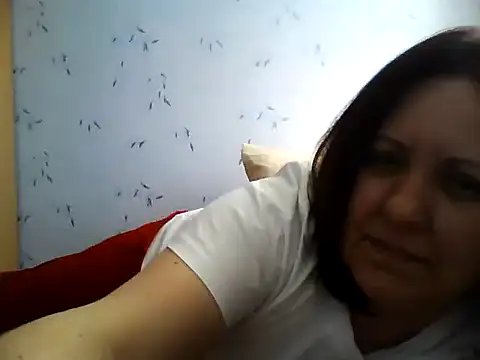 LockyCharm111 online show from May 7, 2026, 1:25 pm