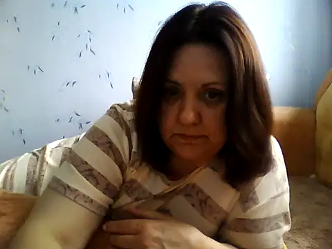 LockyCharm111 online show from June 7, 2026, 5:01 am
