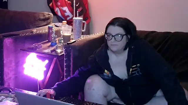 Snapshot of FreaksOffALeash3261 chatting on February 23, 2026, 7:20 am FreaksOffALeash3261 online show from February 23, 2026, 7:20 am