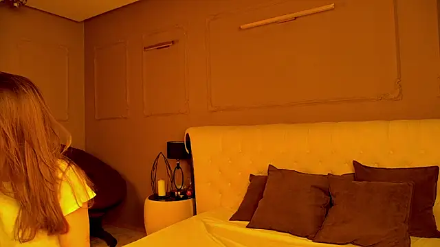 YourSweetArya online show from March 22, 2026, 4:08 pm