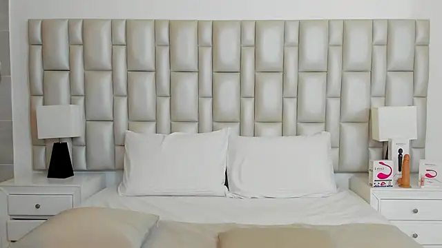 paola katy dicks online show from March 7, 2025, 7:49 pm