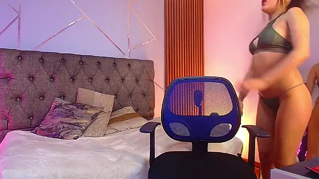 sasha gracee  online show from April 9, 2026, 12:55 pm