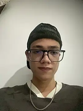 Snapshot of Santi_Princex chatting on February 22, 2026, 2:47 am Santi Princex online show from February 22, 2026, 2:47 am