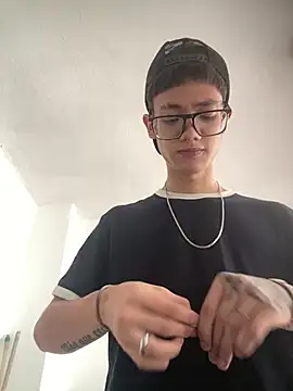 Snapshot of Santi_Princex chatting on February 10, 2026, 3:44 pm Santi Princex online show from February 10, 2026, 3:44 pm