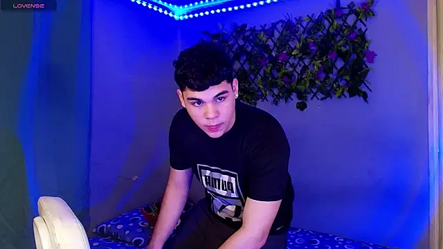 Snapshot of eithan_jonnes chatting on March 30, 2026, 10:33 pm eithan jonnes online show from March 30, 2026, 10:33 pm