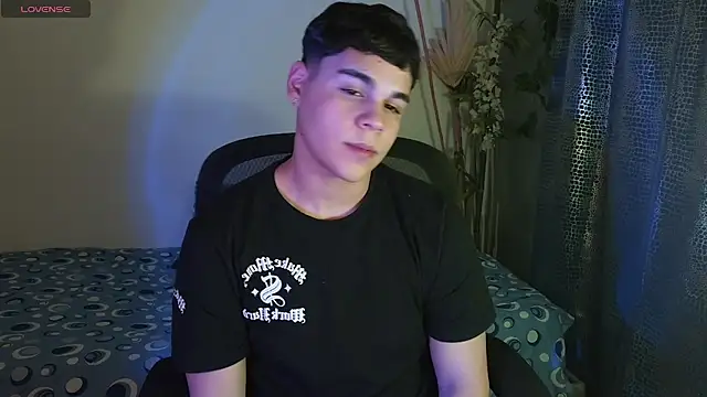 Snapshot of eithan_jonnes chatting on March 3, 2026, 9:00 pm eithan jonnes online show from March 3, 2026, 9:00 pm