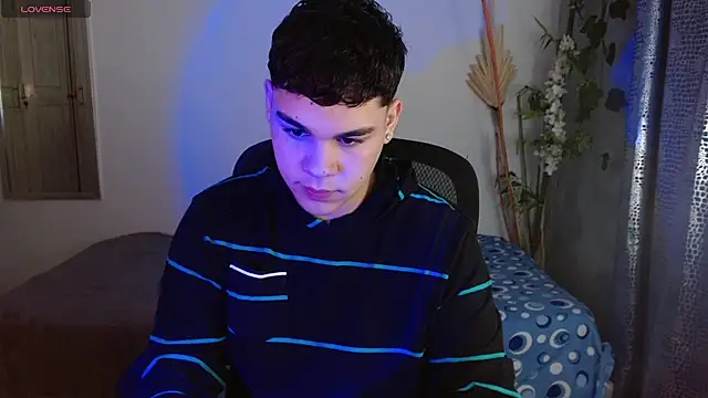 Snapshot of eithan_jonnes chatting on March 20, 2026, 1:34 pm eithan jonnes online show from March 20, 2026, 1:34 pm