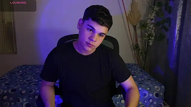 Snapshot of eithan_jonnes chatting on March 7, 2026, 8:36 pm eithan jonnes online show from March 7, 2026, 8:36 pm