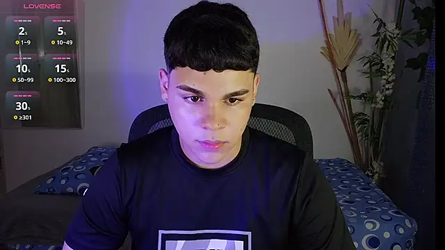 Snapshot of eithan_jonnes chatting on April 9, 2026, 7:09 pm eithan jonnes online show from April 9, 2026, 7:09 pm