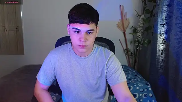 Snapshot of eithan_jonnes chatting on March 27, 2026, 7:15 pm eithan jonnes online show from March 27, 2026, 7:15 pm