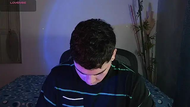 Snapshot of eithan_jonnes chatting on February 27, 2026, 8:19 pm eithan jonnes online show from February 27, 2026, 8:19 pm