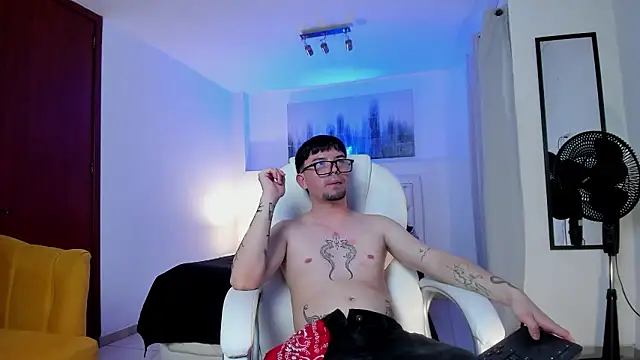 Snapshot of KaiStein chatting on February 13, 2026, 7:58 pm KaiStein online show from February 13, 2026, 7:58 pm