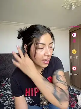 sara-jules online show from July 8, 2026, 4:18 pm