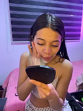 Snapshot of Deva_00 chatting on February 14, 2026, 12:33 am Deva 00 online show from February 14, 2026, 12:33 am