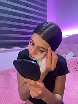 Snapshot of Deva_00 chatting on February 10, 2026, 9:58 pm Deva 00 online show from February 10, 2026, 9:58 pm