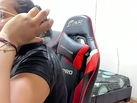 Snapshot of QueenNyxx chatting on March 10, 2026, 3:16 pm QueenNyxx online show from March 10, 2026, 3:16 pm