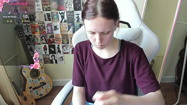 Snapshot of NikolFlostt chatting on April 9, 2026, 6:19 am NikolFlostt online show from April 9, 2026, 6:19 am